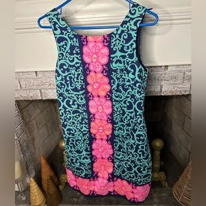Lilly Pulitzer Delia Shift Dress in Fountain Hopping Engineered Print